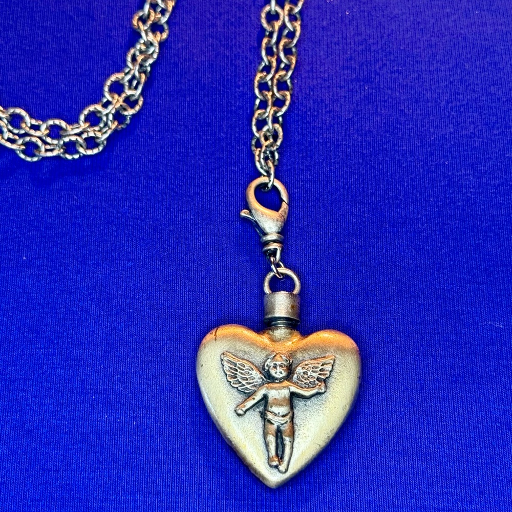 Kirks Folly ~ Angel Cherub Urn Necklace 34” Fairy Dust. - Picture 13 of 14